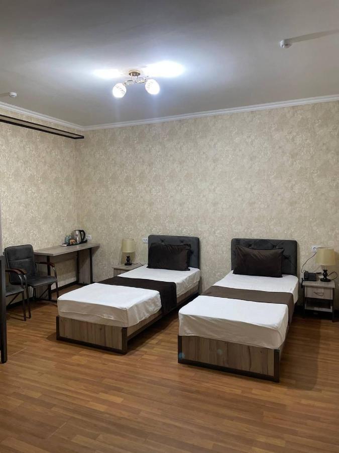 Yantai Hotel Tachkent Extérieur photo