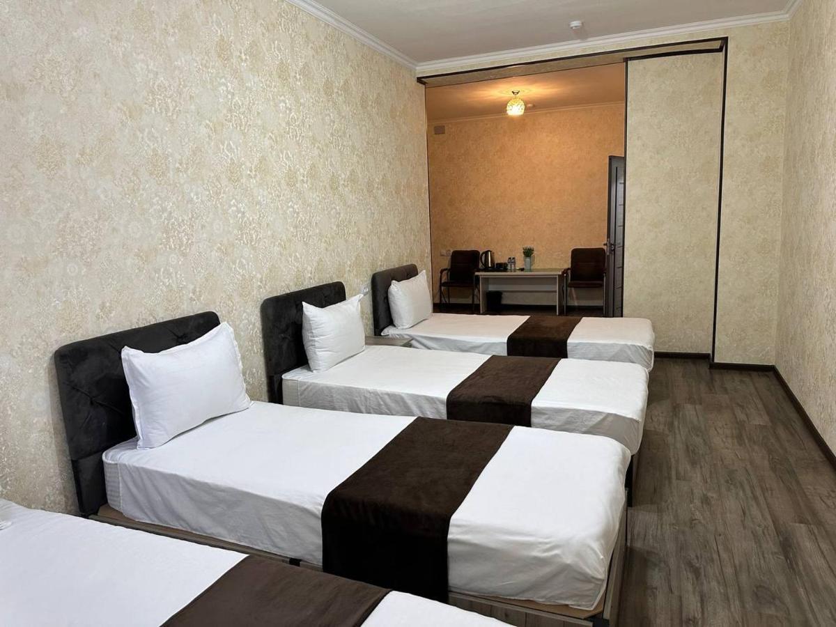Yantai Hotel Tachkent Extérieur photo
